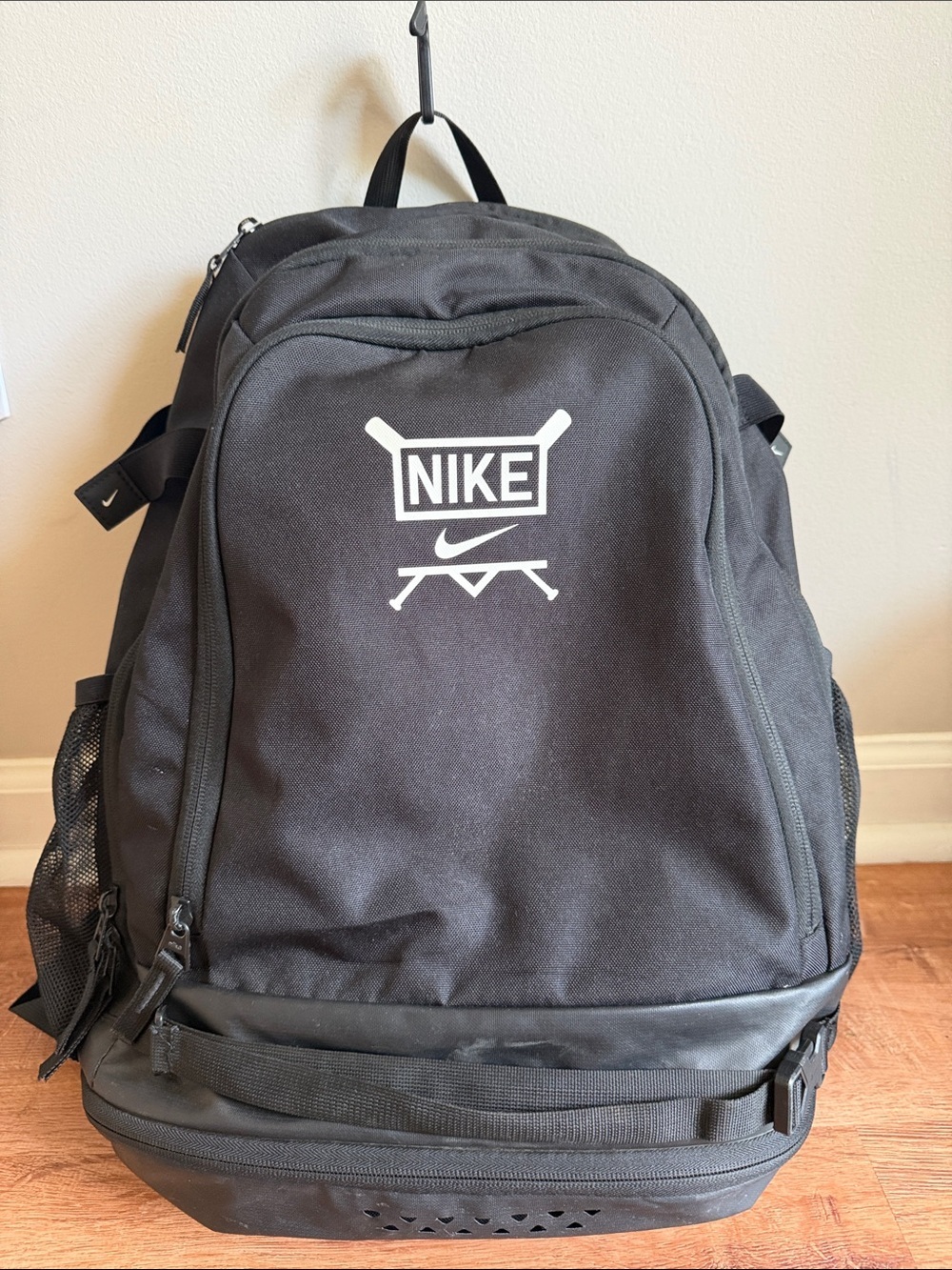 Nike Vapor Select Baseball Softball Backpack with 2 Bat Holders